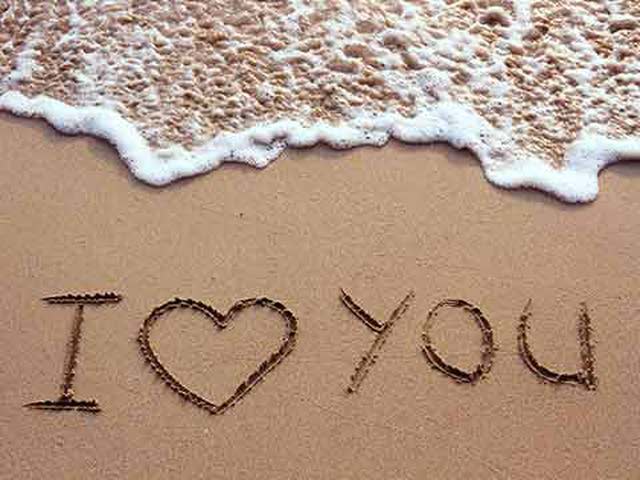 i love you! Letters on the beach.